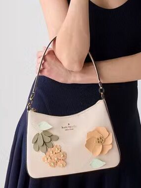NWT KATE SPADE ♠️ Cream Margot Floral Appliqué Shoulder Bag